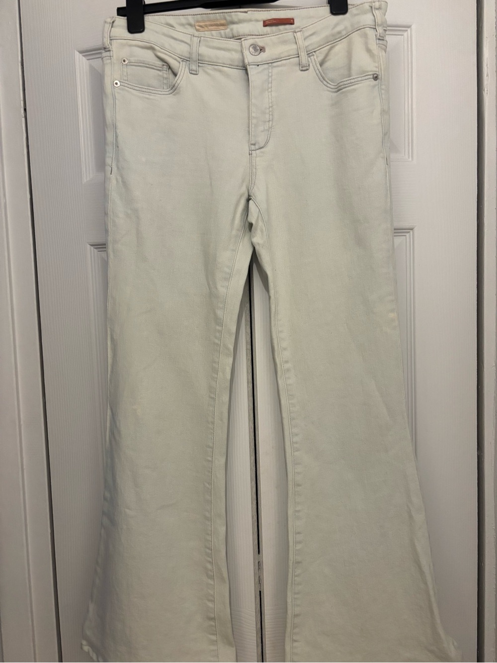 Pale Green Pilco Jeans NWOT Size 29